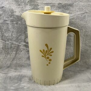 Tupperware 1 Qt Pitcher #874 Almond Harvest Gold With Push Button Lid‎ Vintage